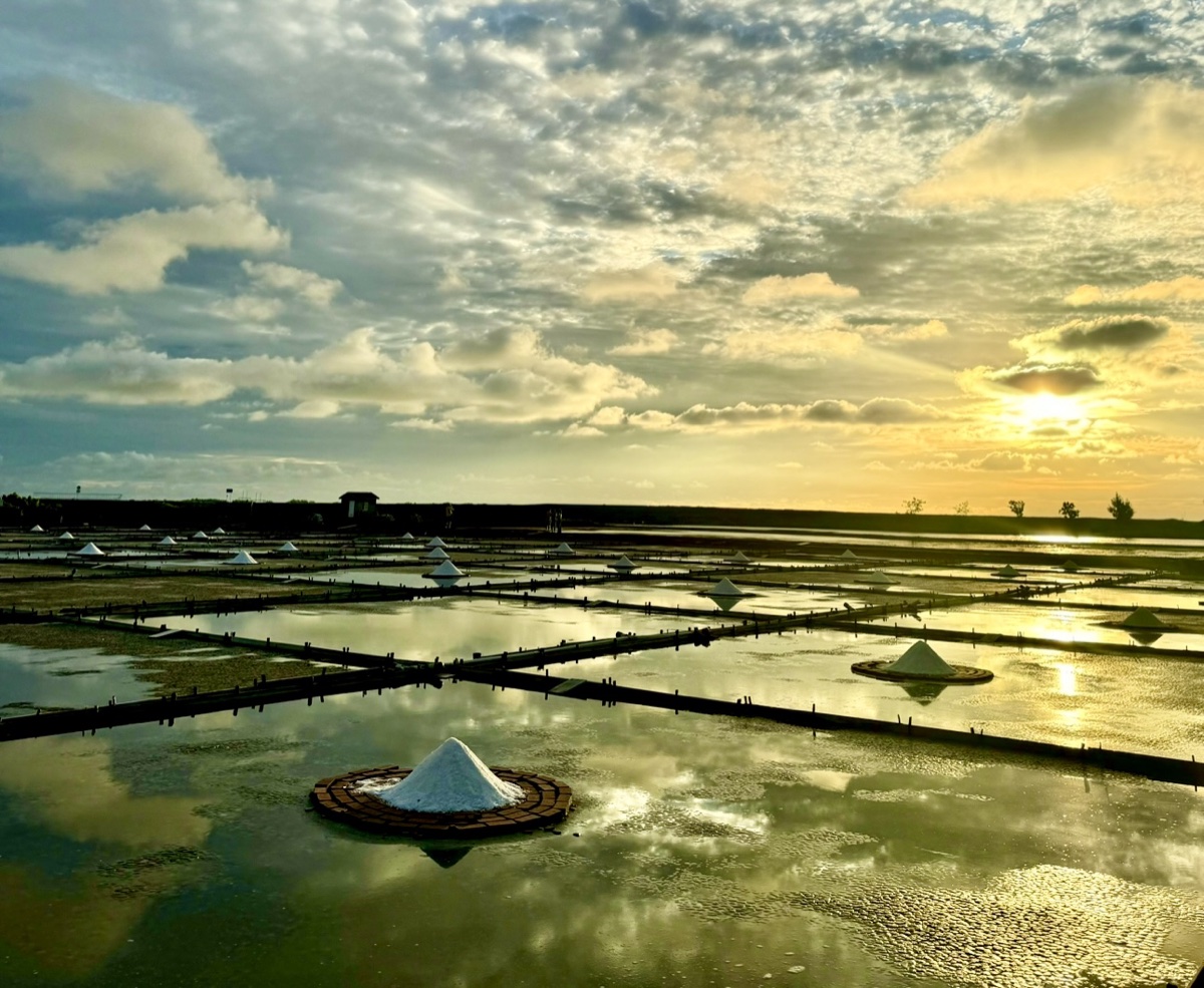 井仔腳瓦盤鹽田夕陽